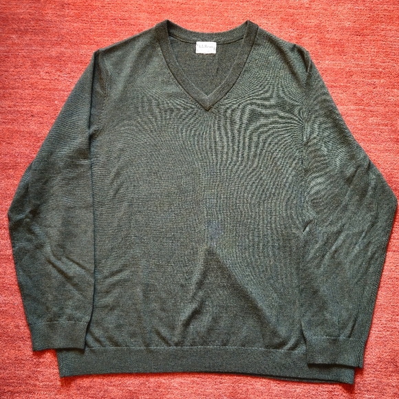 LL Bean Men's Size XL Pullover Sweater Green 100% Merino Wool V Neck Sweater - Picture 6 of 10